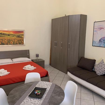 הוילה Centro Storico Napoli La Casa Di Ciro מראה חיצוני תמונה