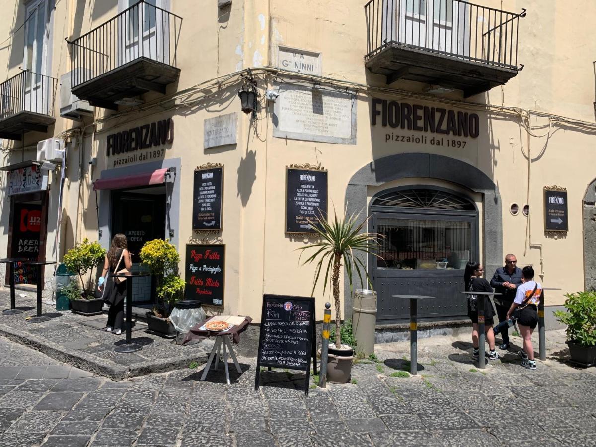 הוילה Centro Storico Napoli La Casa Di Ciro מראה חיצוני תמונה
