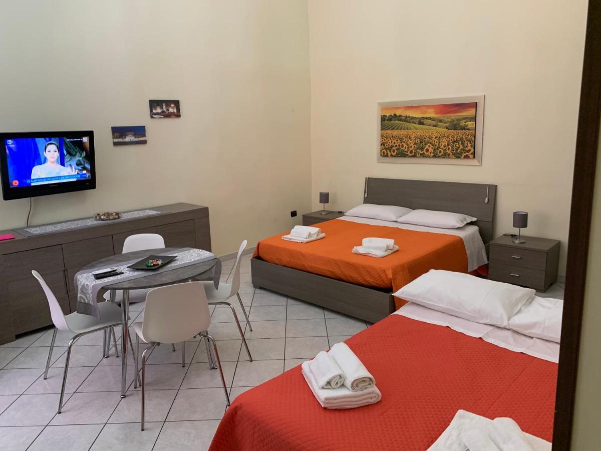 הוילה Centro Storico Napoli La Casa Di Ciro מראה חיצוני תמונה