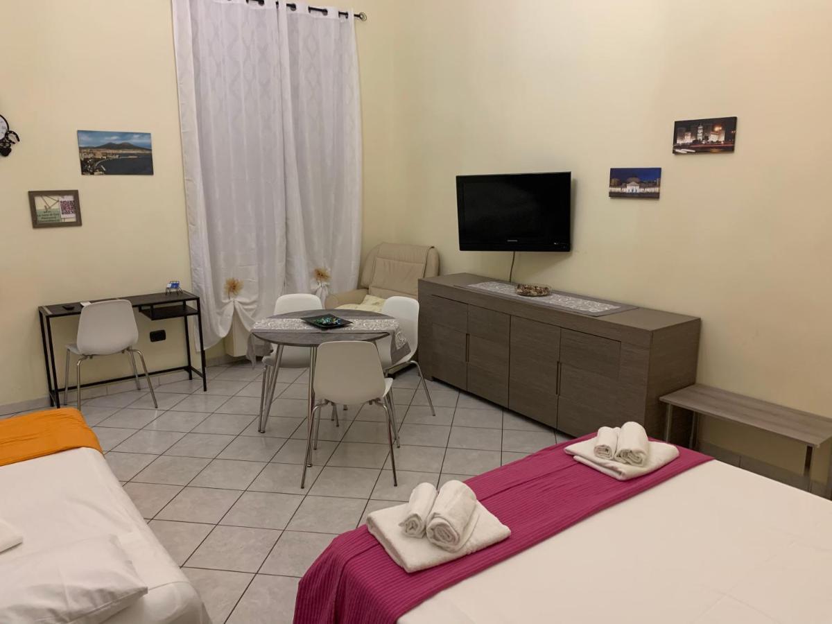 הוילה Centro Storico Napoli La Casa Di Ciro מראה חיצוני תמונה